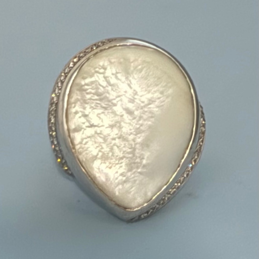 Ippolita Silver Mother of Pearl diamond ring